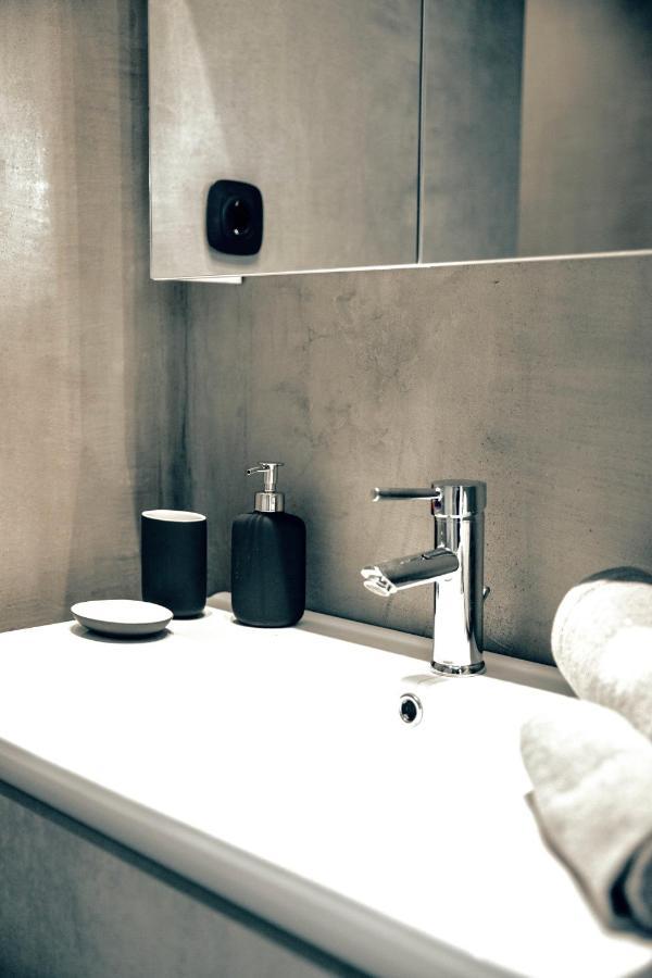 Loft With Private Parking *