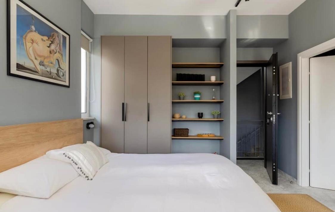 Loft With Private Parking *